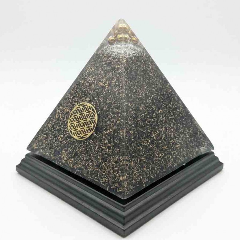 PIRAMIDE ORGONITA SHUNGITA Y BRONCE