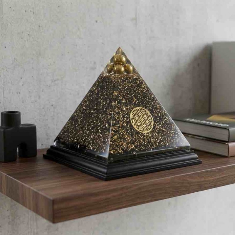 PIRAMIDE ORGONITA SHUNGITA Y BRONCE